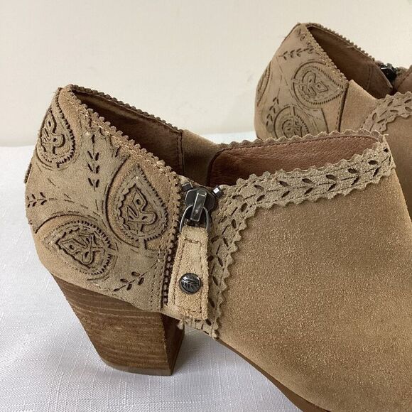 Nurture Women's Tan Suede Zip-up Ankle Bootie Size 7.5 - Picture 5 of 11